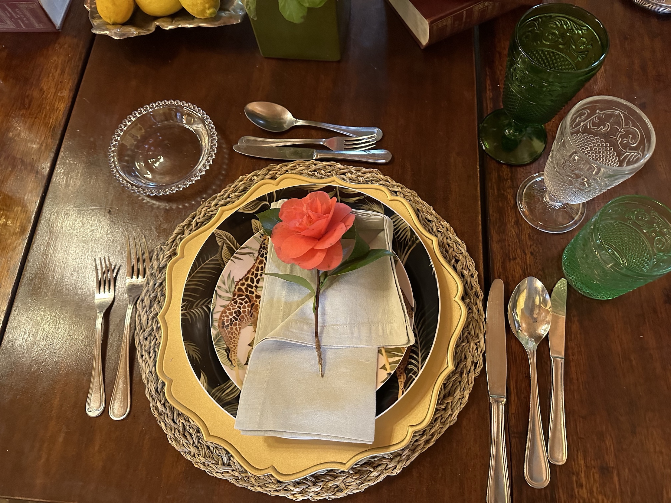 Place setting at the countess home