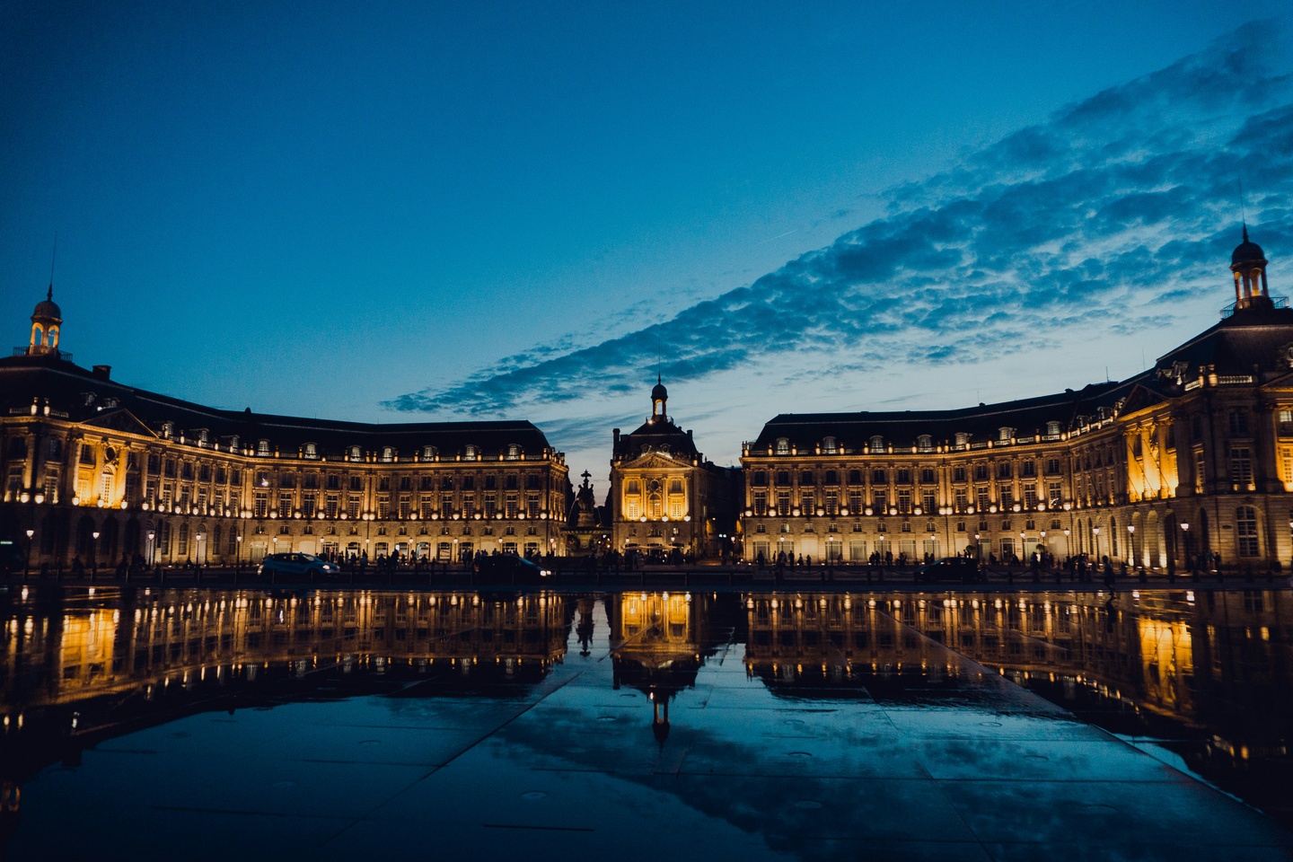 Château to Château-visit the best in Bordeaux with Clos Du Val